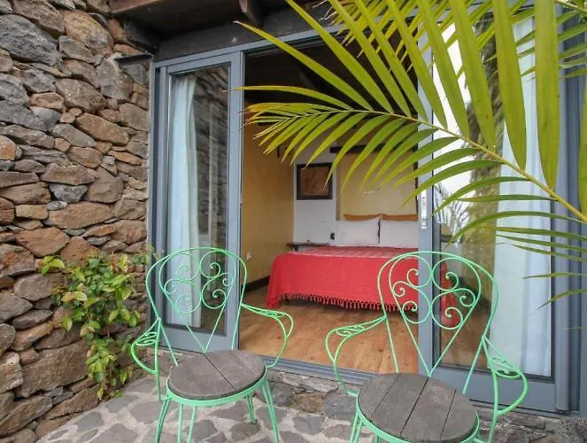 ゲストハウス Calhau Grande アルコ・ダ・カリェタ